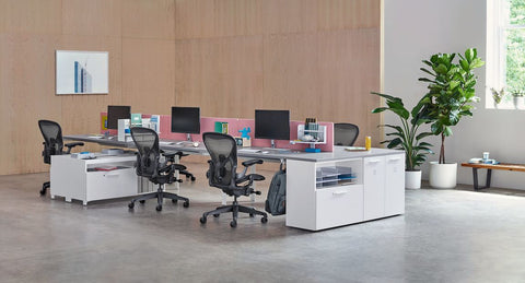 Aeron Remastered Chair (Graphite) by Herman Miller